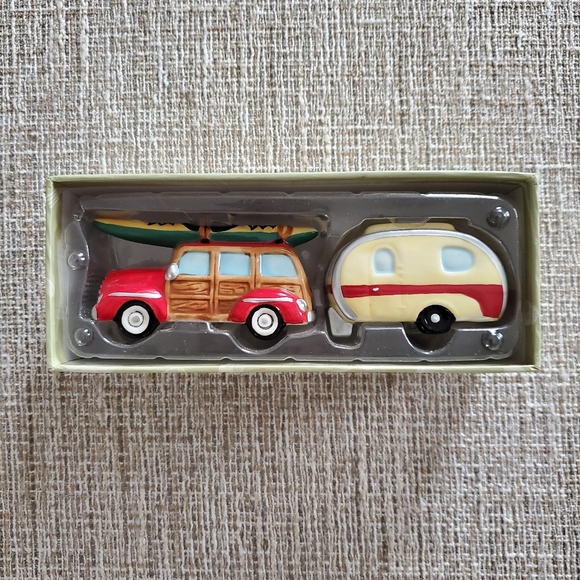 Cape Shore Other - 🆕️ Ceramic Salt and Pepper Shakers